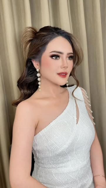 Graduation Makeup by Bonita